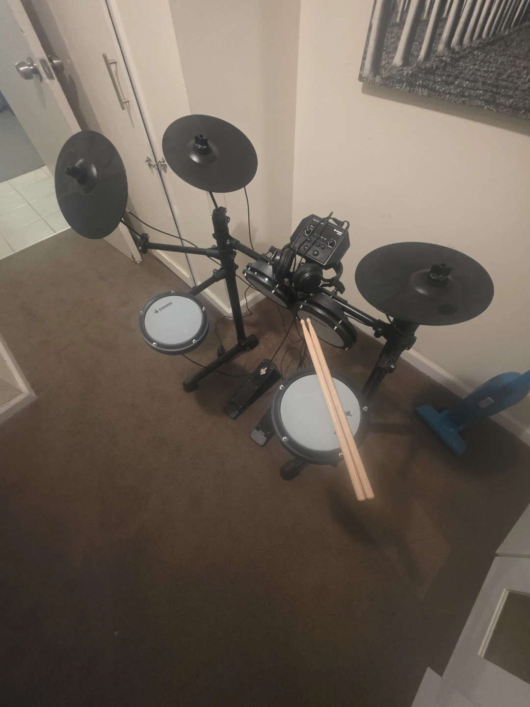 Donner electric drum set comes with stool - photo 2