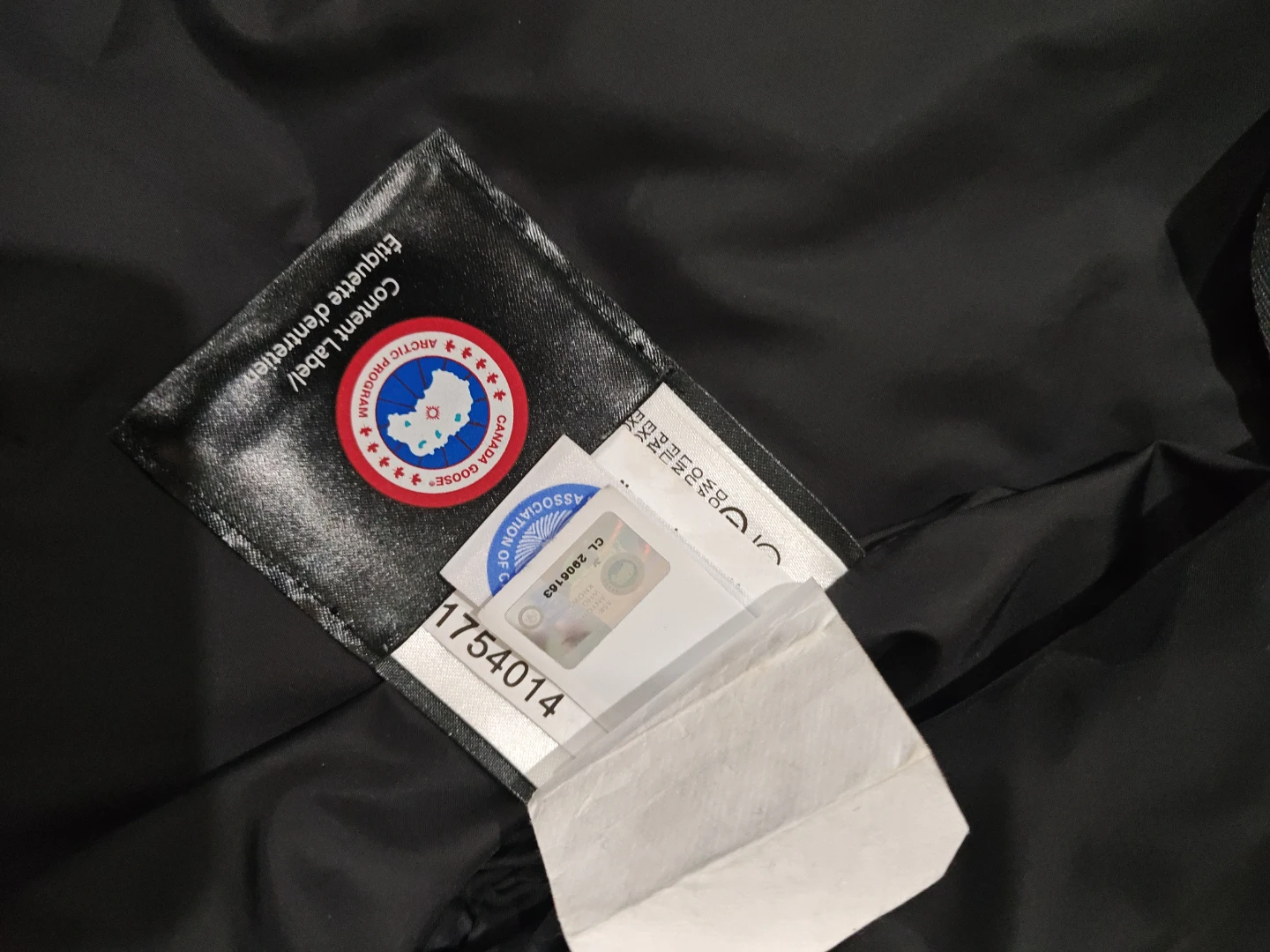 Canada Goose Black Puffer Jacket with Fur Hood - photo 4