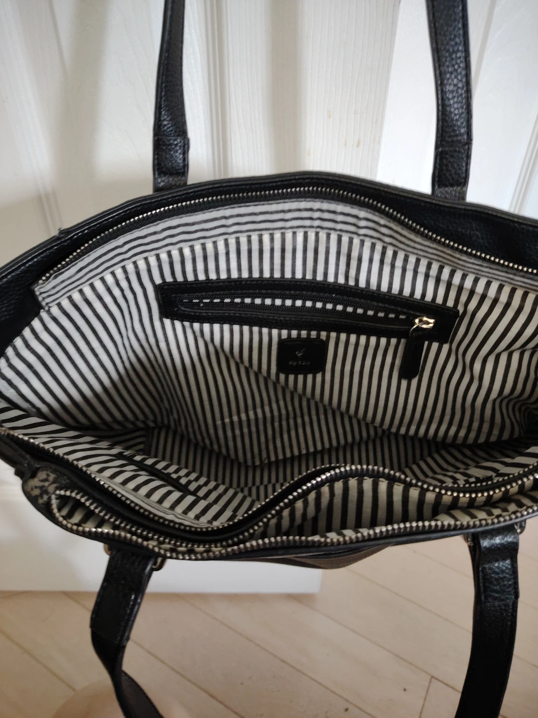 Black Faux Leather Tote Bag - photo 2