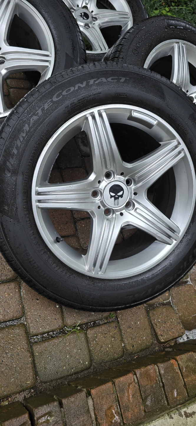 Set of 4 Continental Tires on Rims - photo 2