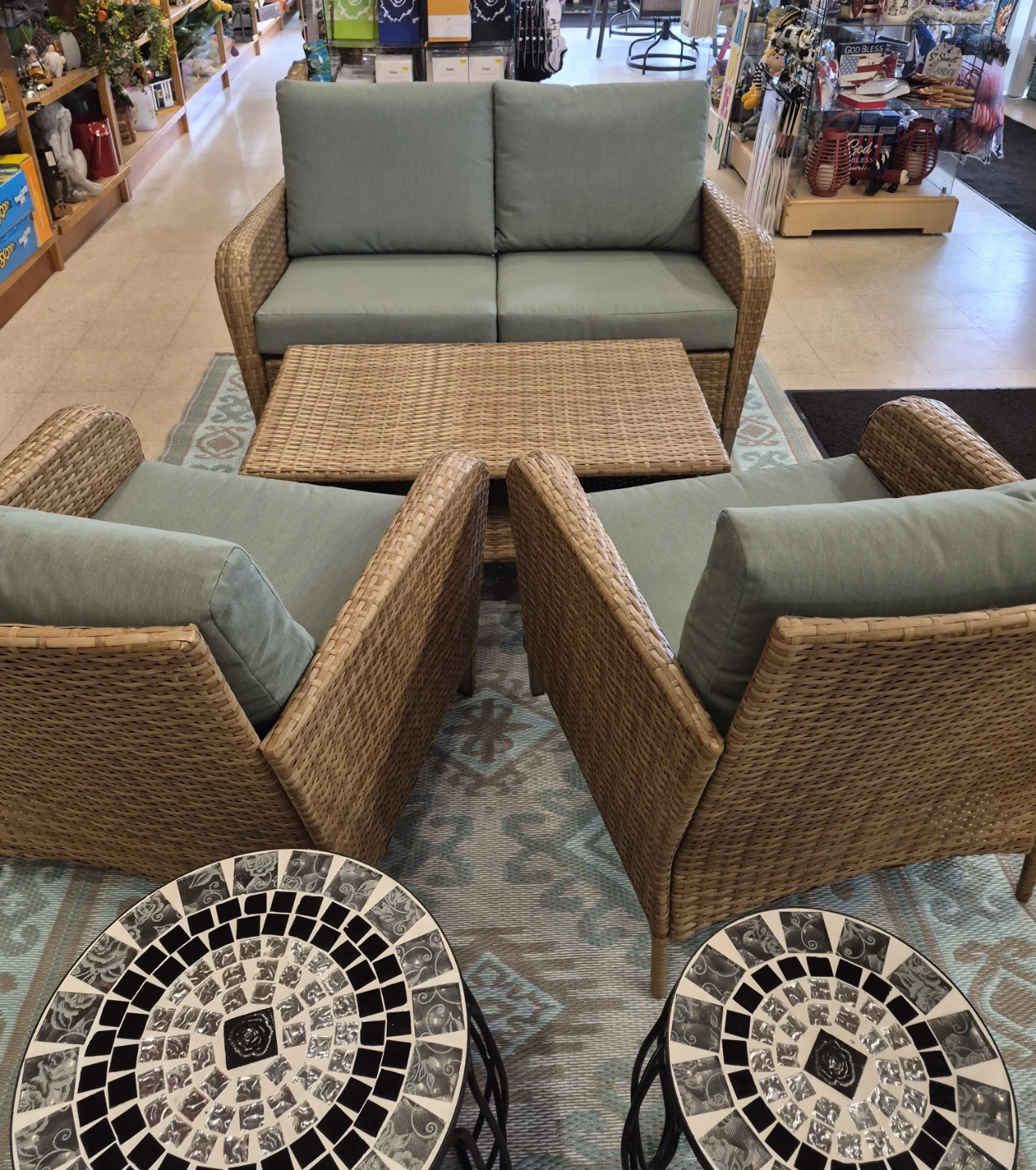 New Wicker Outdoor 4 piece Furniture Set with Cushions