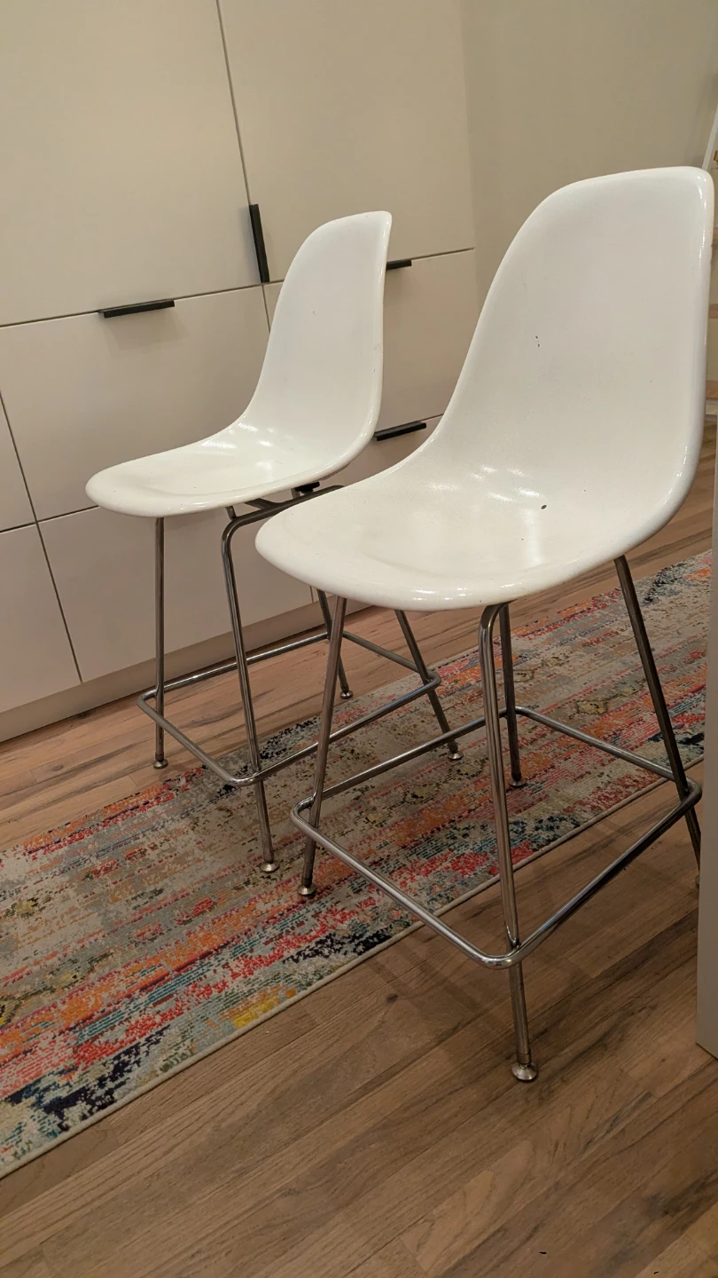 Eames Molded Counter Stools Set of 2 - photo 2