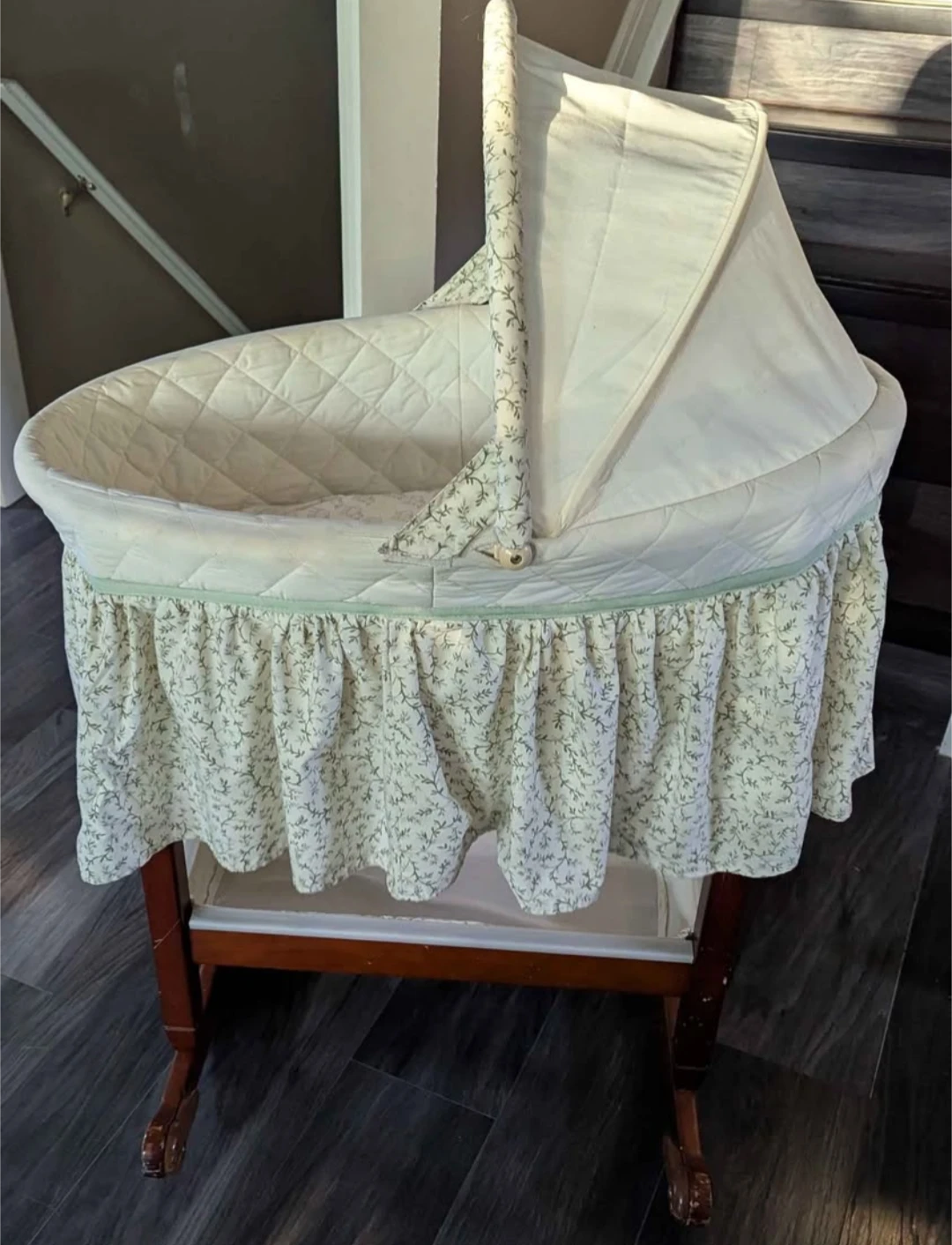Safety 1st Rocking Bassinet