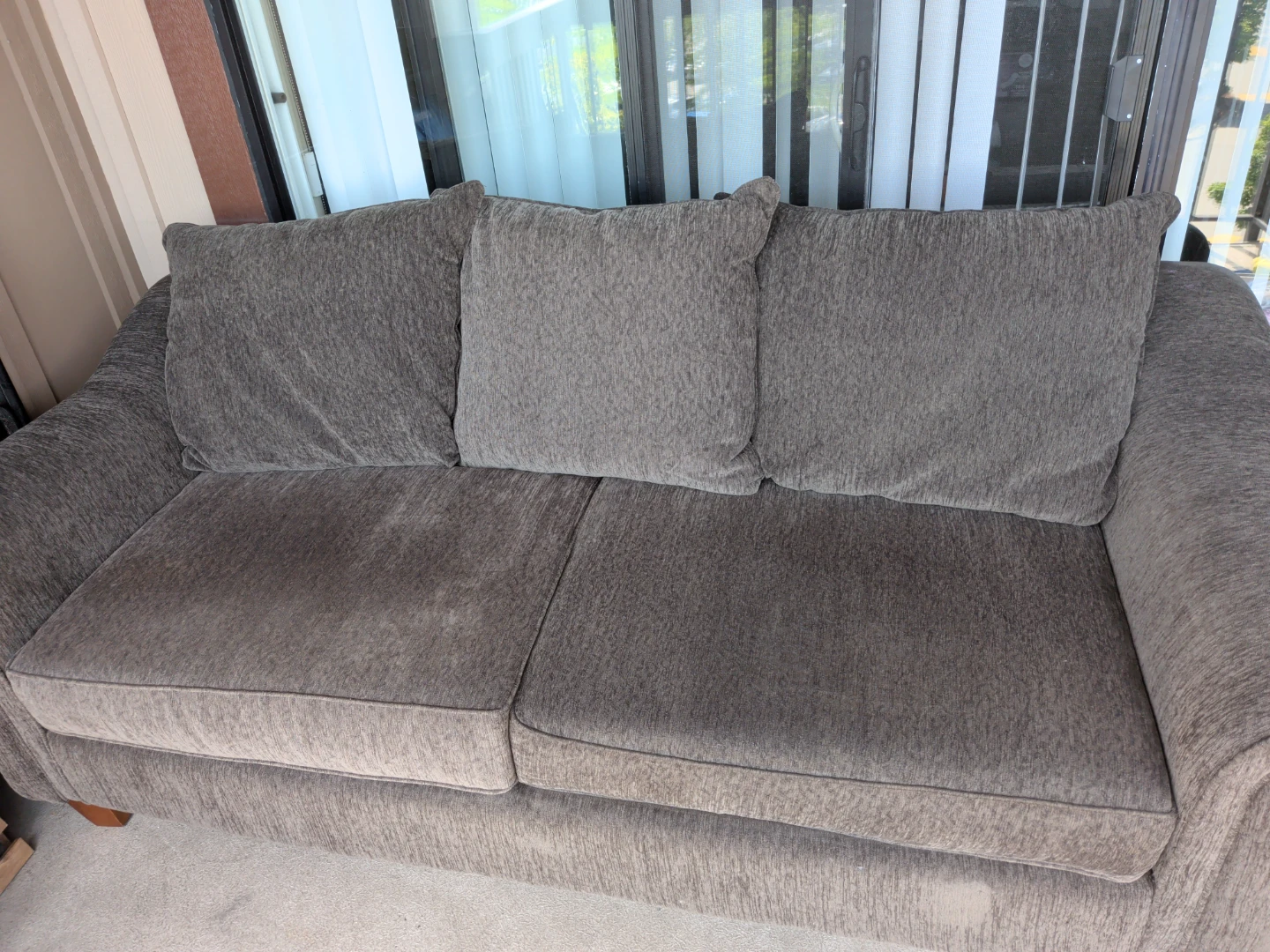 3 seater loverseat