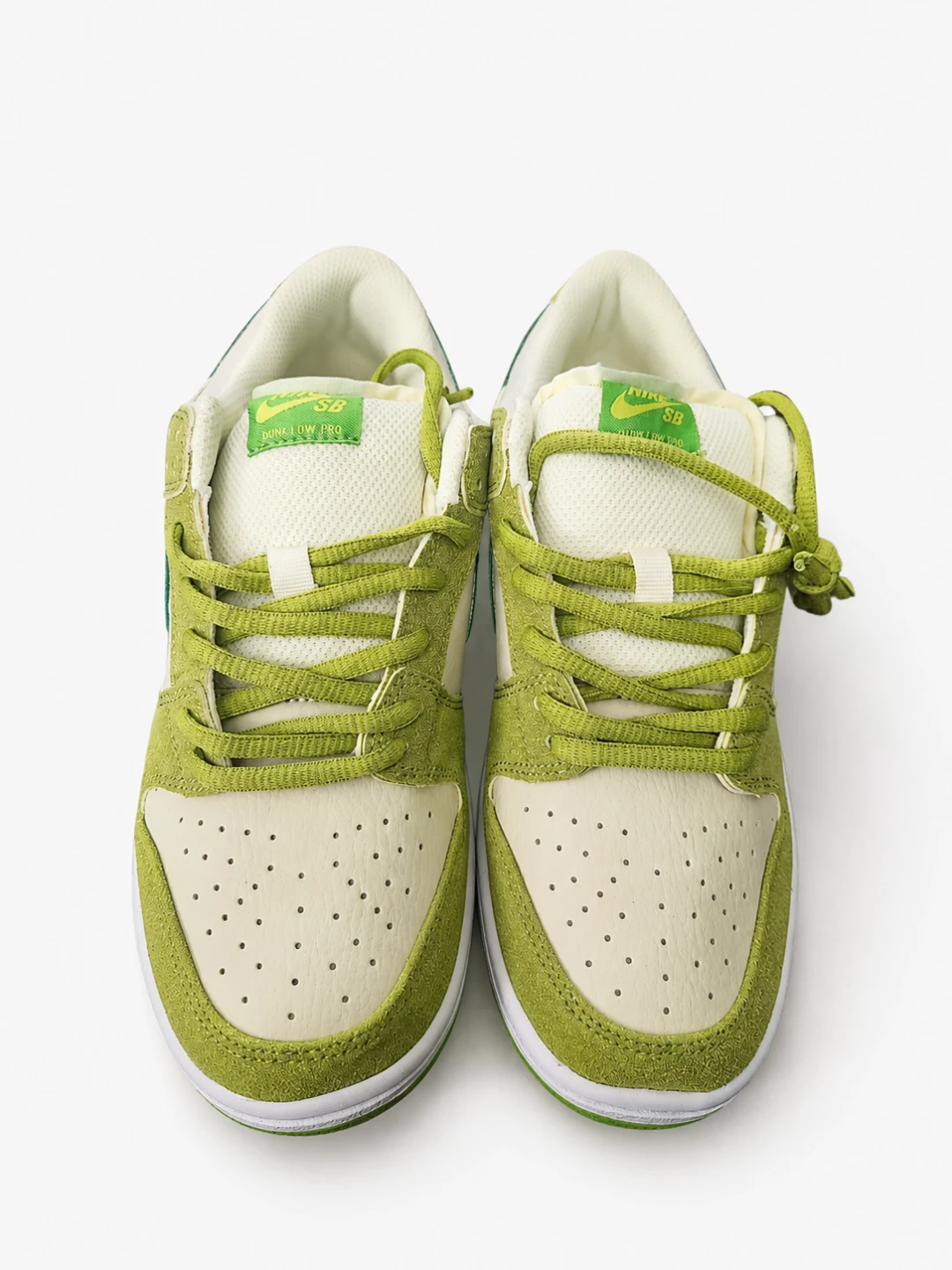 Nike SB Dunk Low Pro 'Green Apple' Shoes