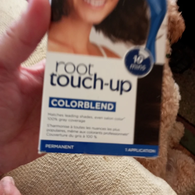 Clairol Root Touch-Up Permanent Hair Colour - Brown Black