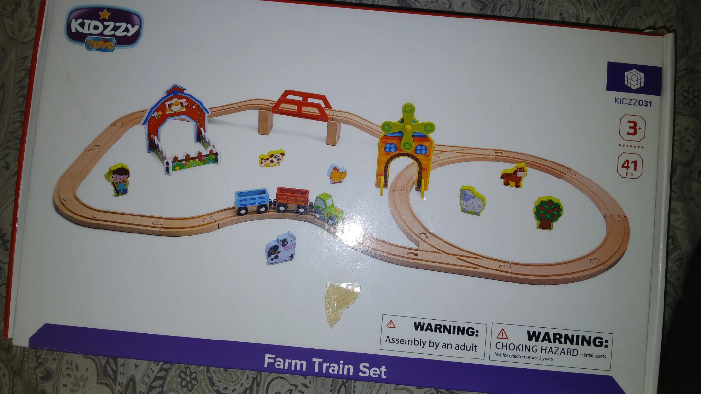 Train tracks toy