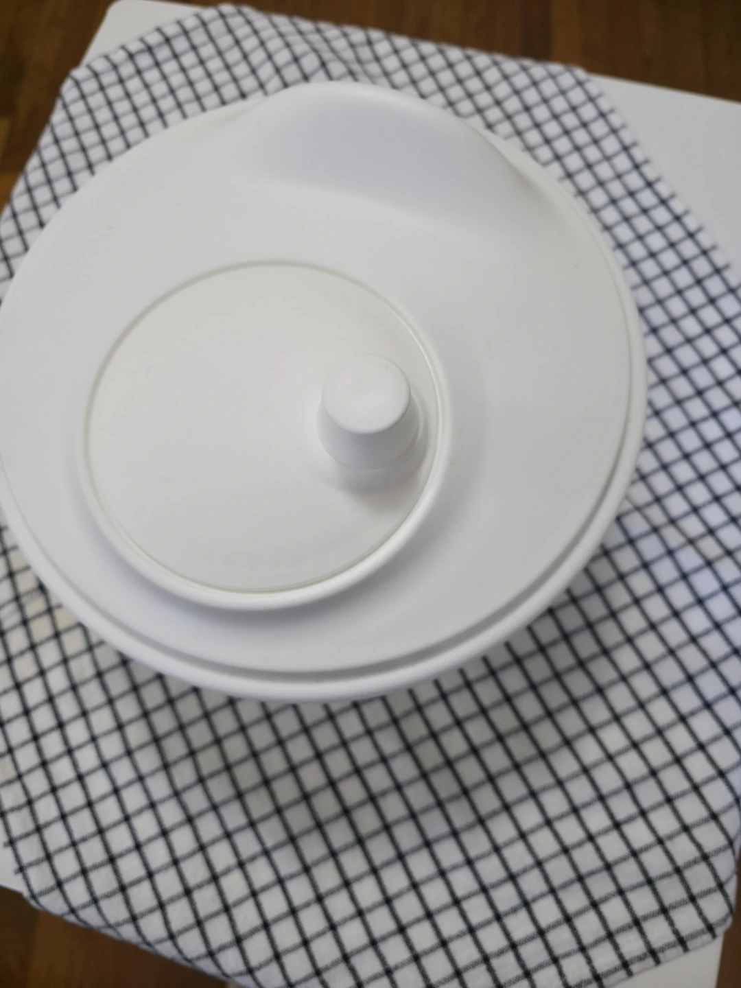 White Salad Spinner