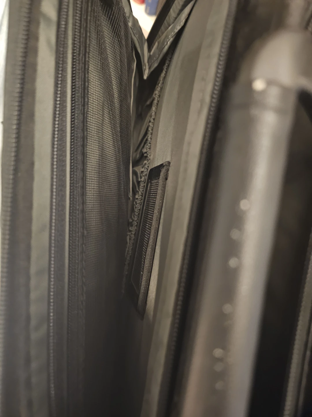 Tumi Black Leather Briefcase - photo 4