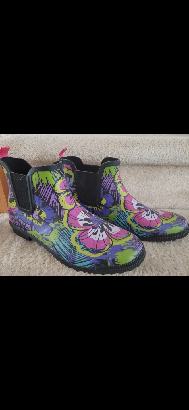 Women's Floral Rain Boots - photo 3