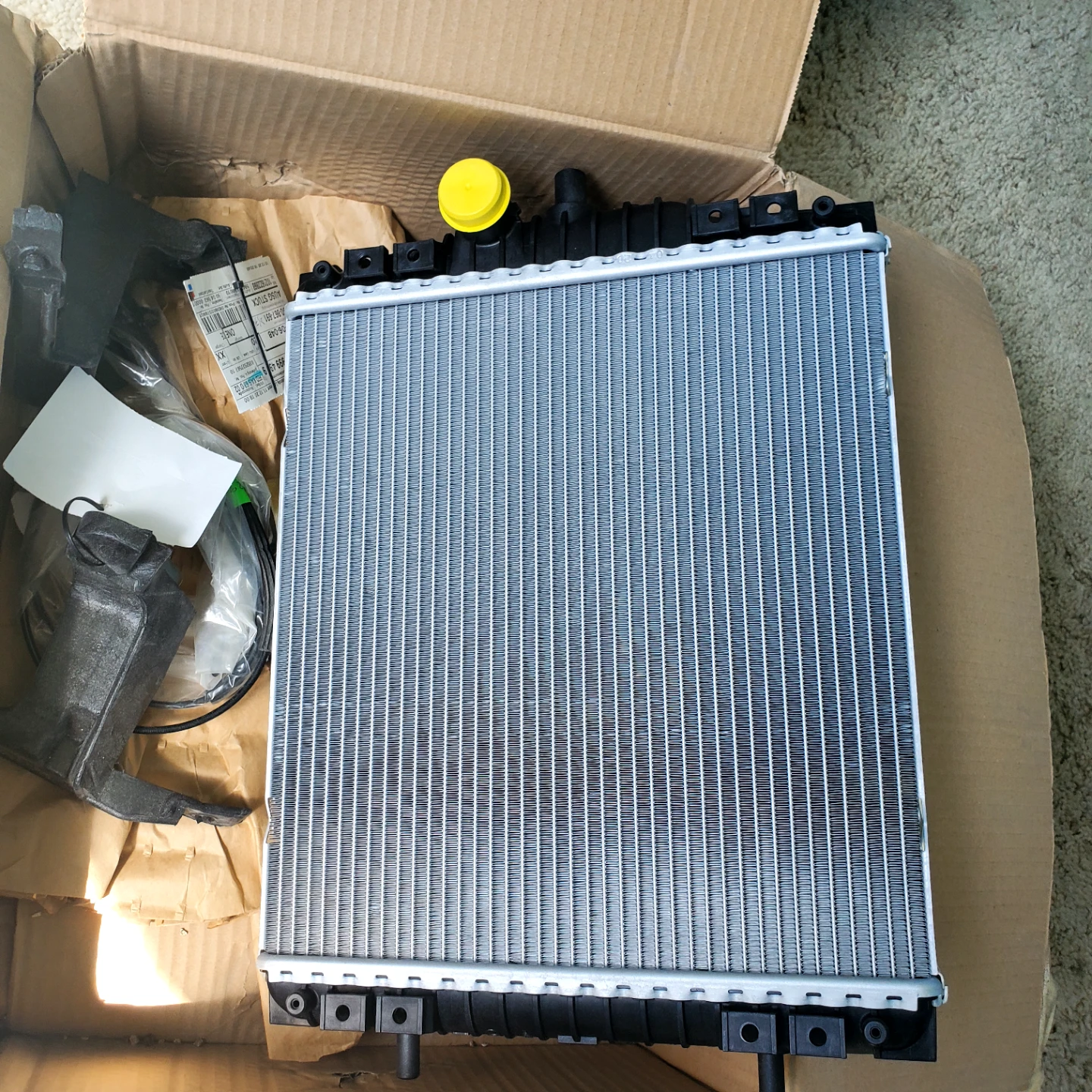 Audi Radiator Assembly - photo 2