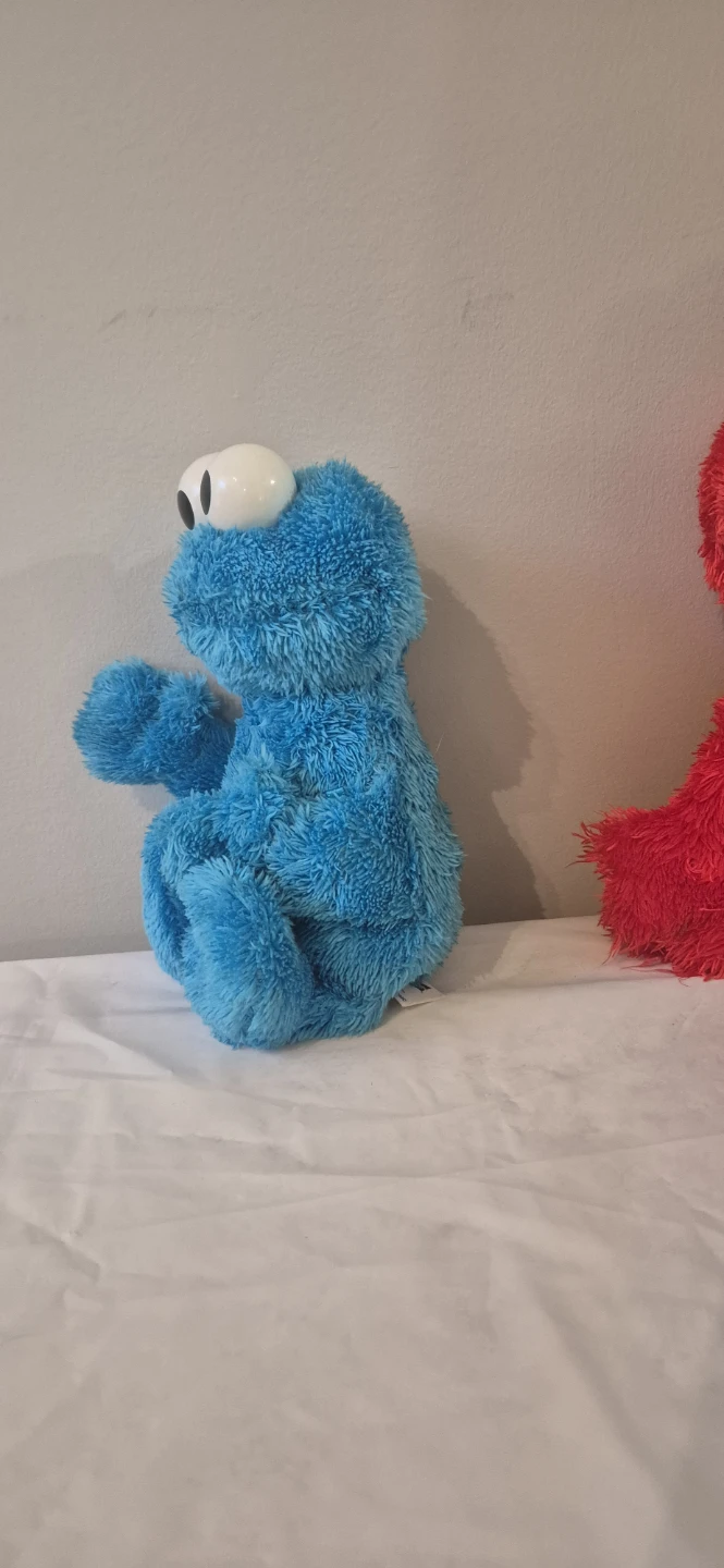 Sesame Street Elmo and Cookie Monster Plush Toys - photo 2