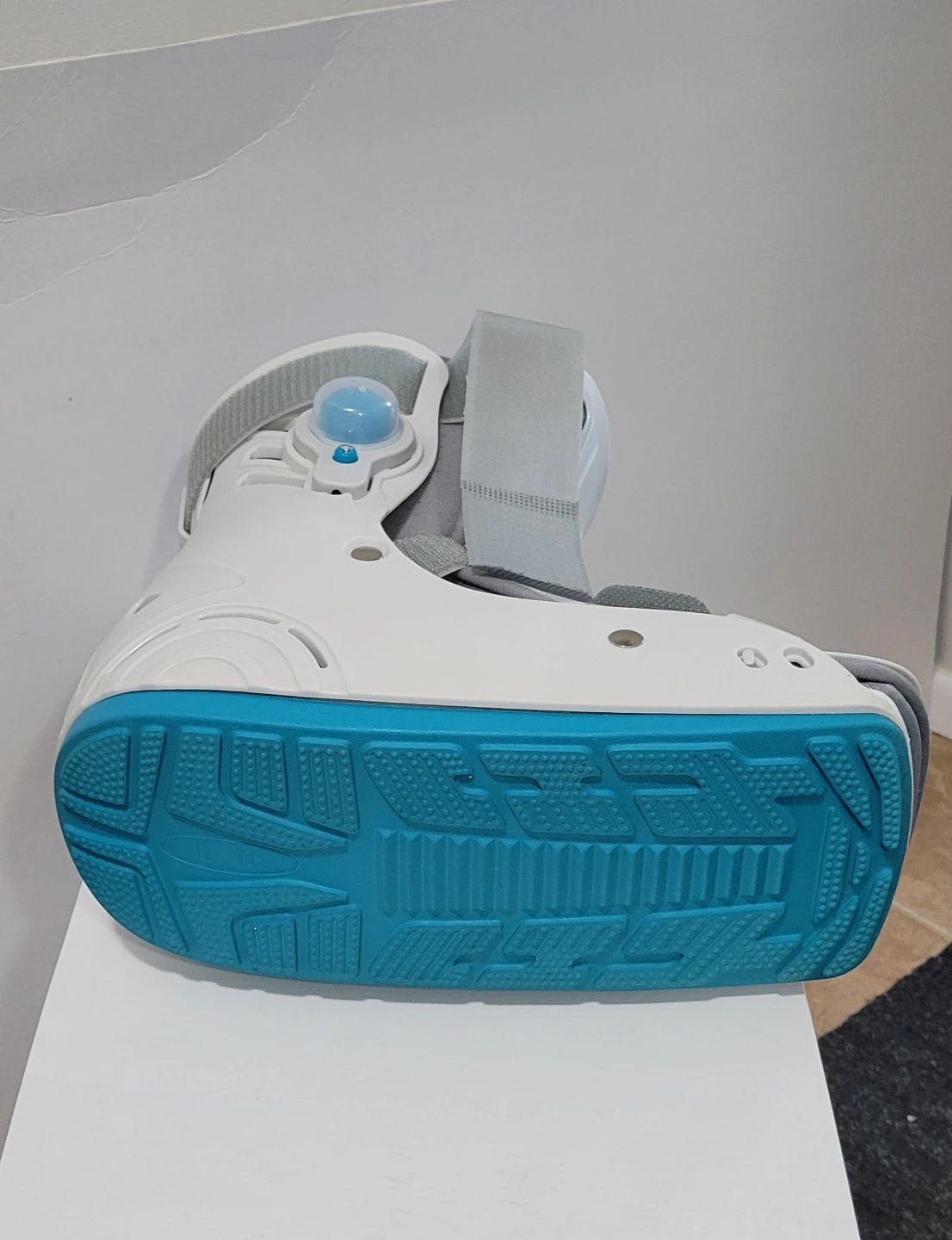 EUC Large Medical Walking Boot - photo 4