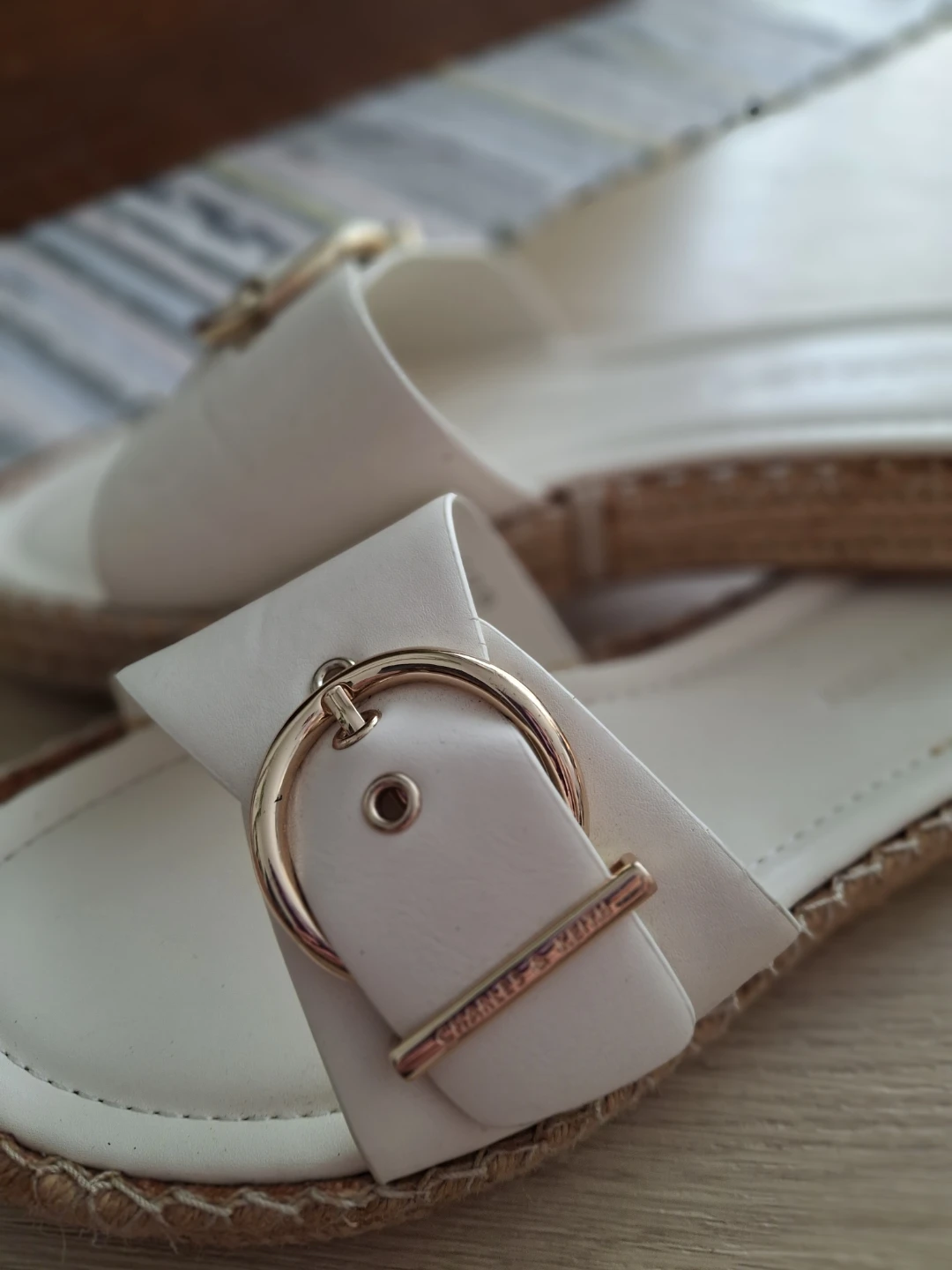 Charles & Keith White Sandals Size 37 ( 7)