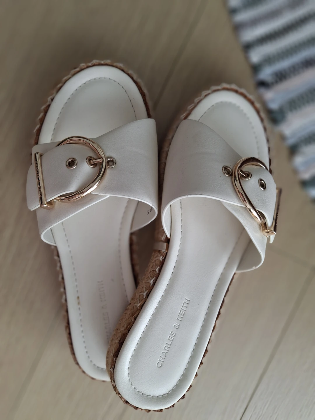 Charles & Keith White Sandals Size 37 ( 7) - photo 3