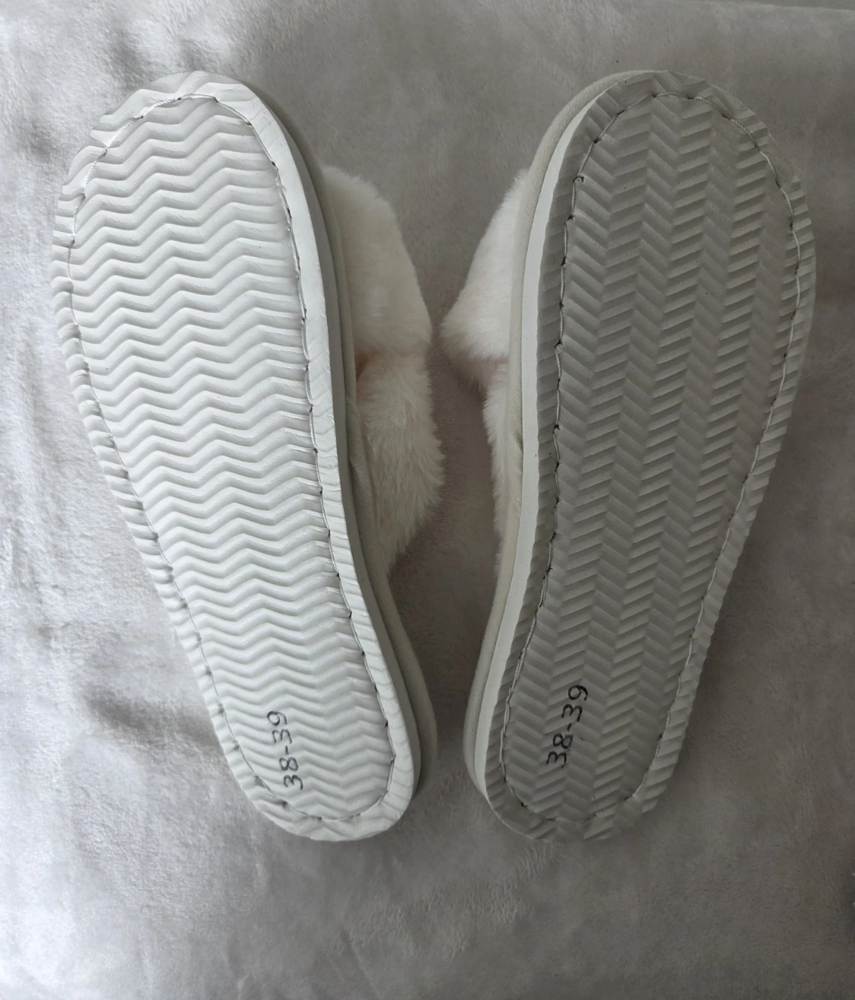 Fluffy Women's Indoor Slippers - photo 2