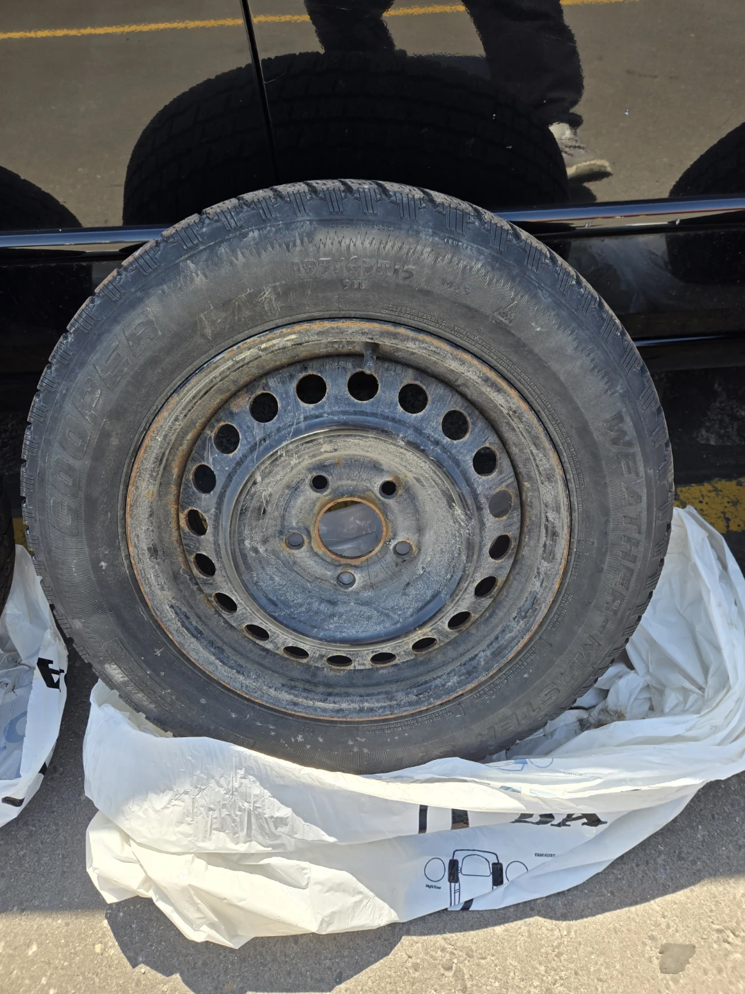 Cooper Weather-Master Winter Tire on Rim - photo 5