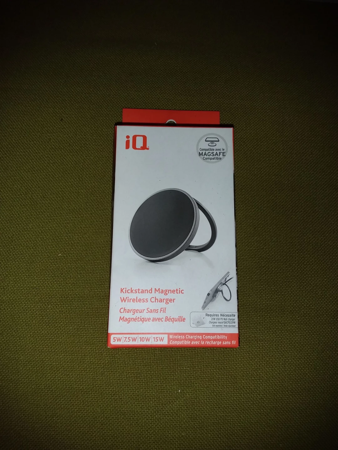 📱🆕 iQ Kickstand Magnetic Wireless Charger 📱🆕