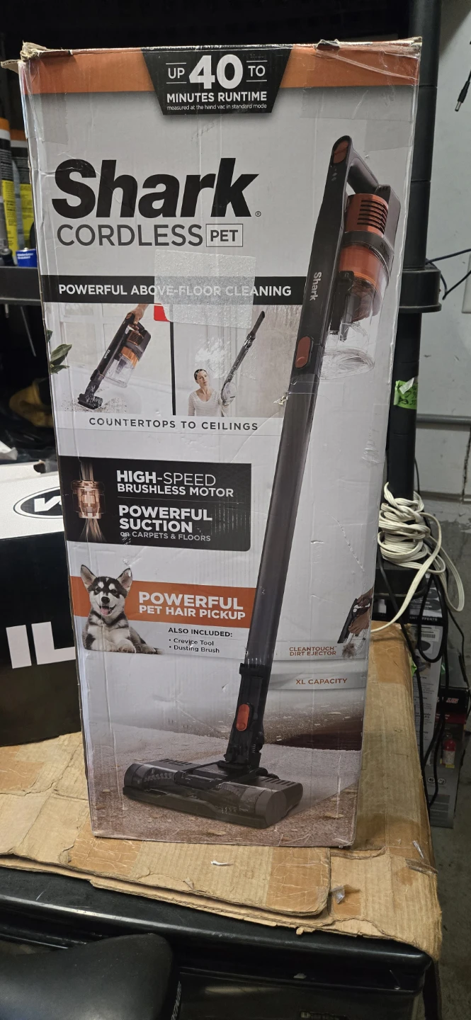 Shark Cordless Pet Vacuum Cleaner - photo 2