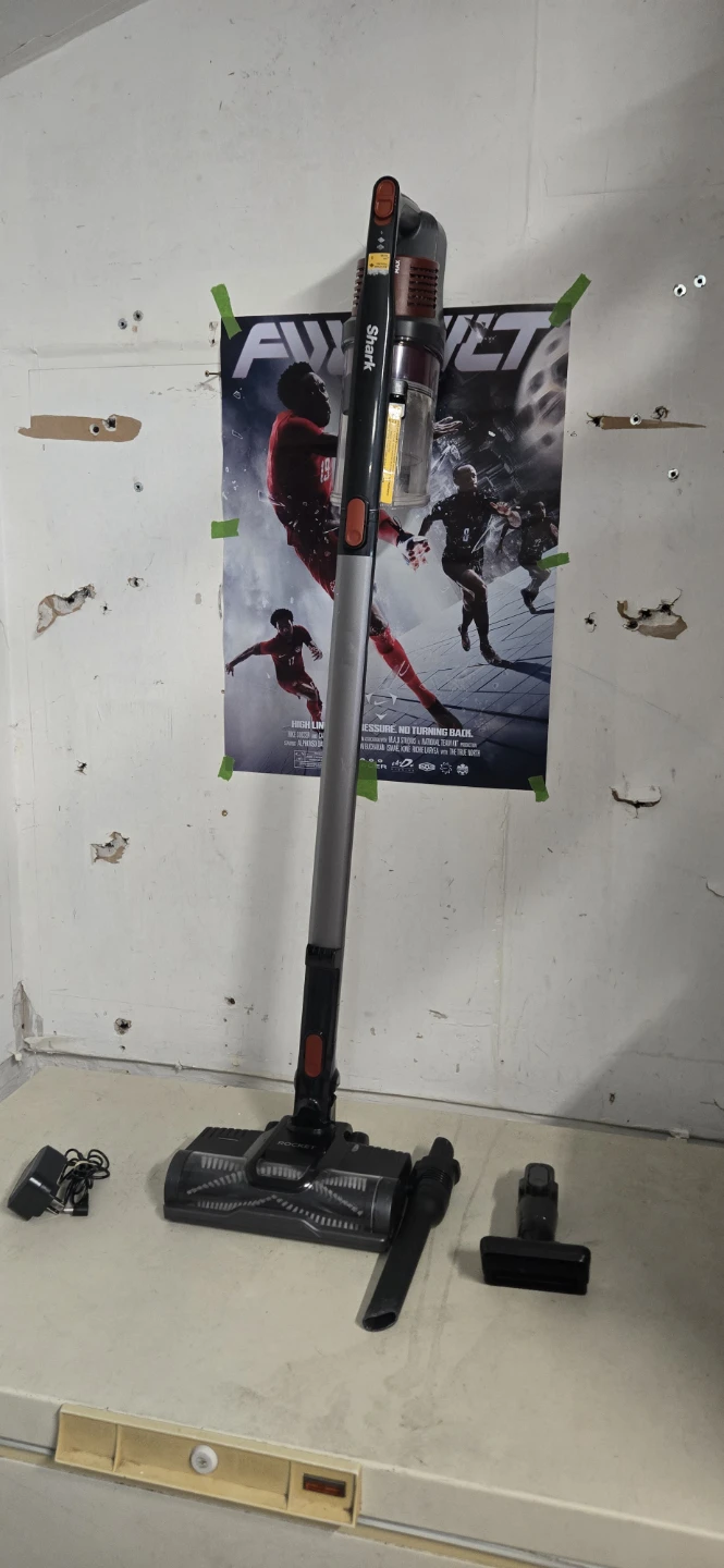 Shark Cordless Pet Vacuum Cleaner - photo 3