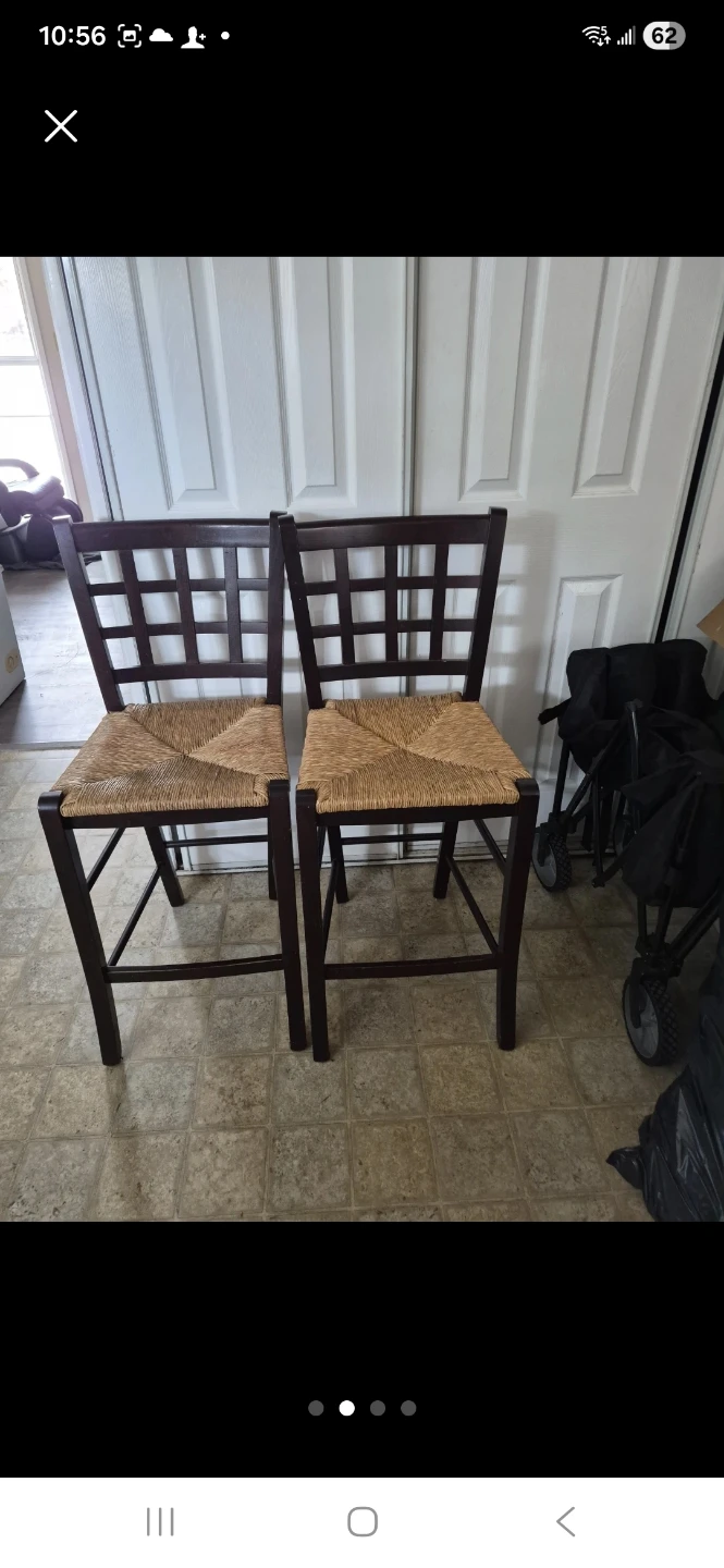 Table and  2 sturdy chairs