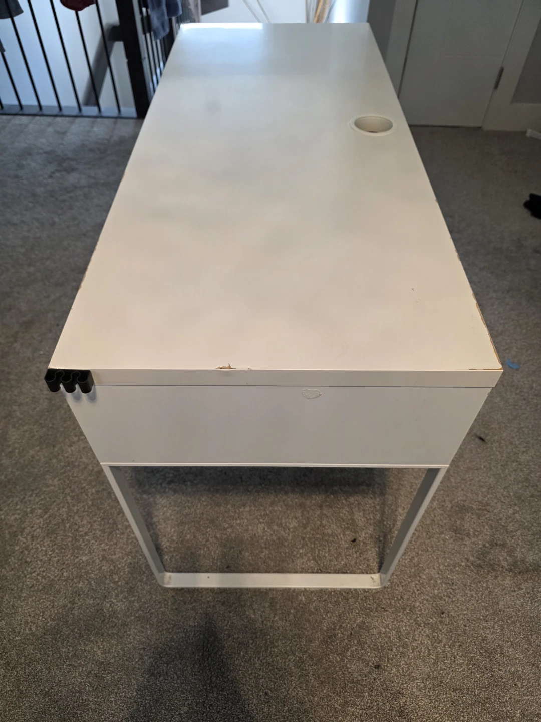 Free IKEA Micke Desk - photo 3