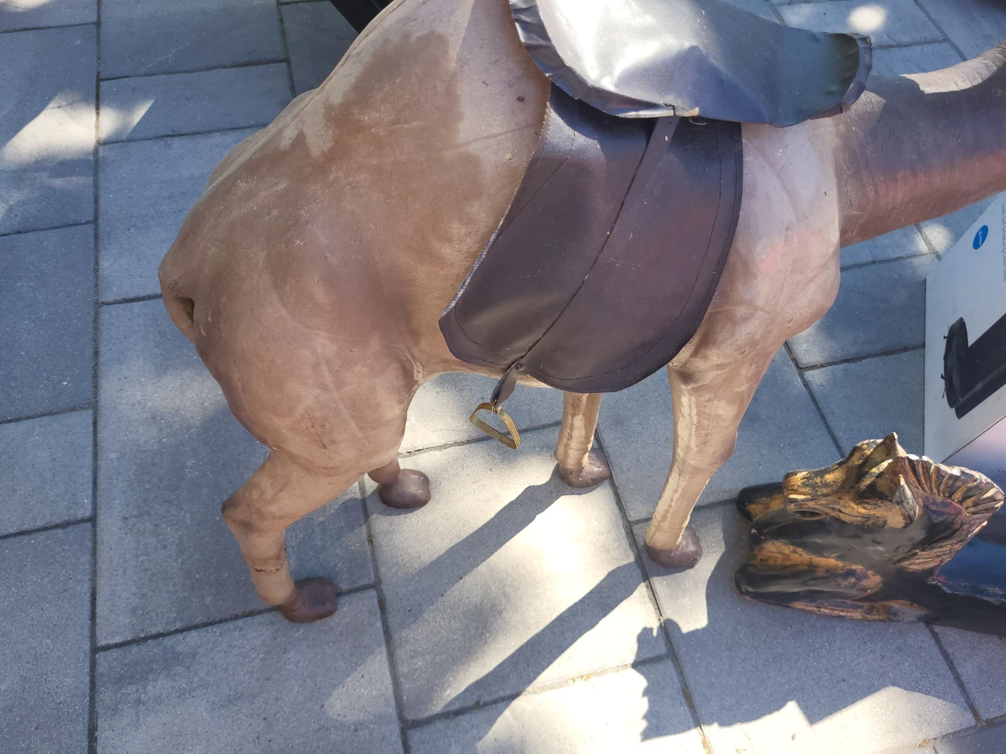 Camel Statue with Saddle - photo 2