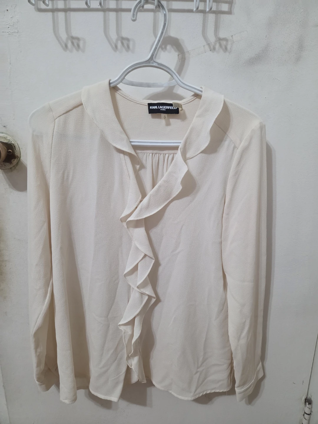 NEVER WORN Karl Lagerfeld Paris Cream Ruffle Blouse Size S