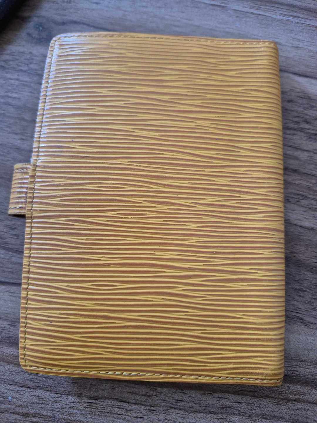 Authentic Louis Vuitton Epi Leather Agenda PM (Tassili Yellow) - photo 5