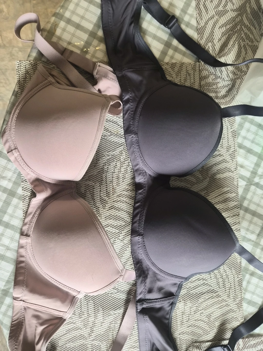 32B  Bras (2-pack)