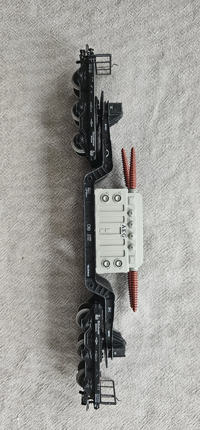 Märklin 4617 Transformer Wagon w box - photo 4