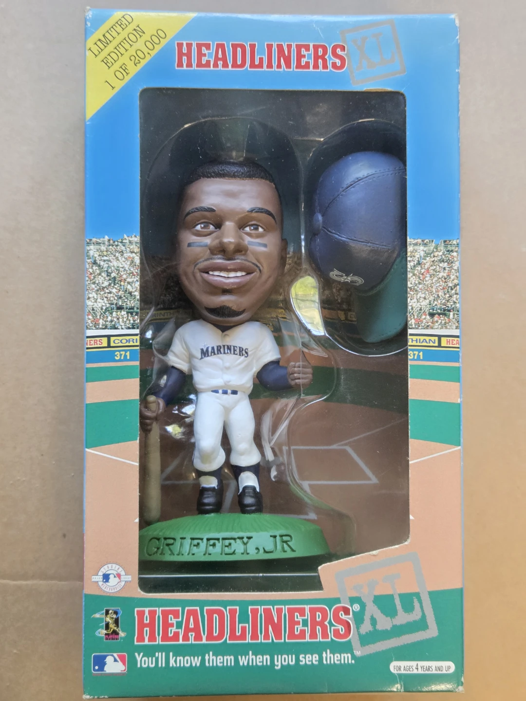 1998 Headliners XL Ken Griffey Jr Seattle Mariners Figure - NIB