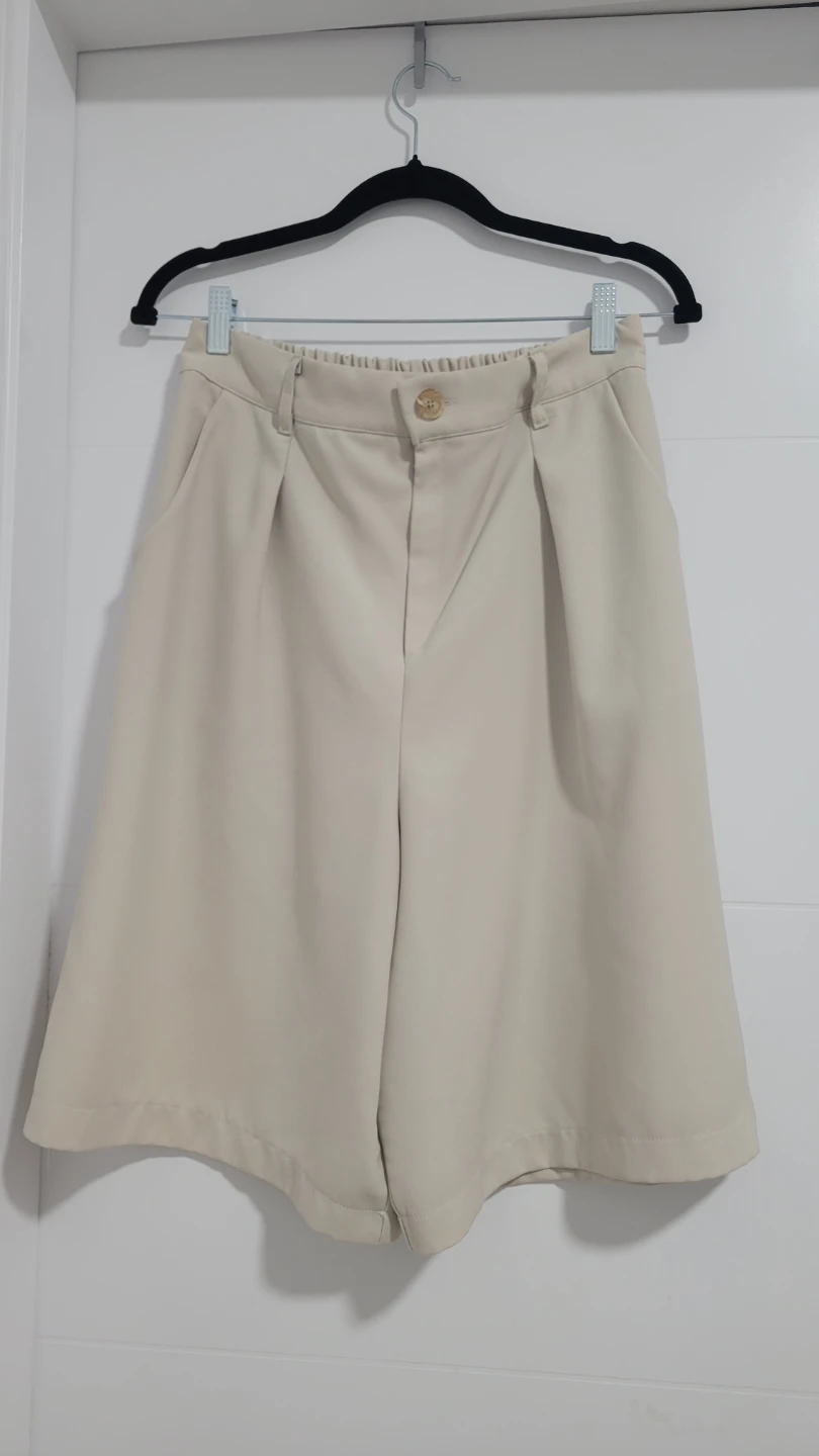 Oak + Fort Beige Formal Shorts