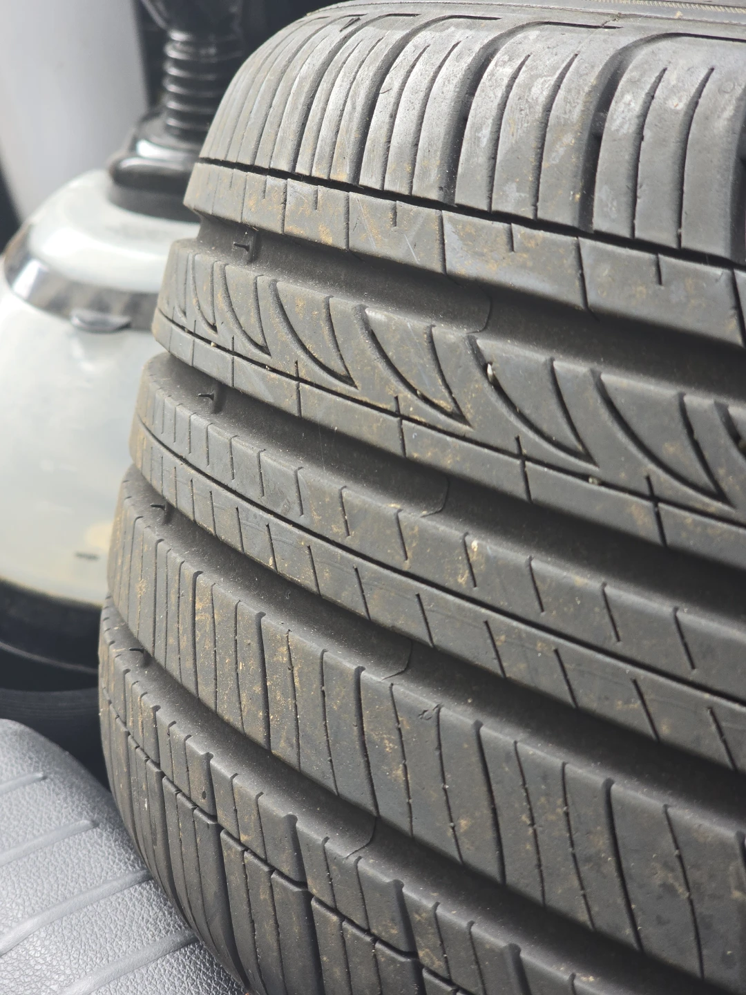 Kumho 225/45 R17 91W Tire - photo 2
