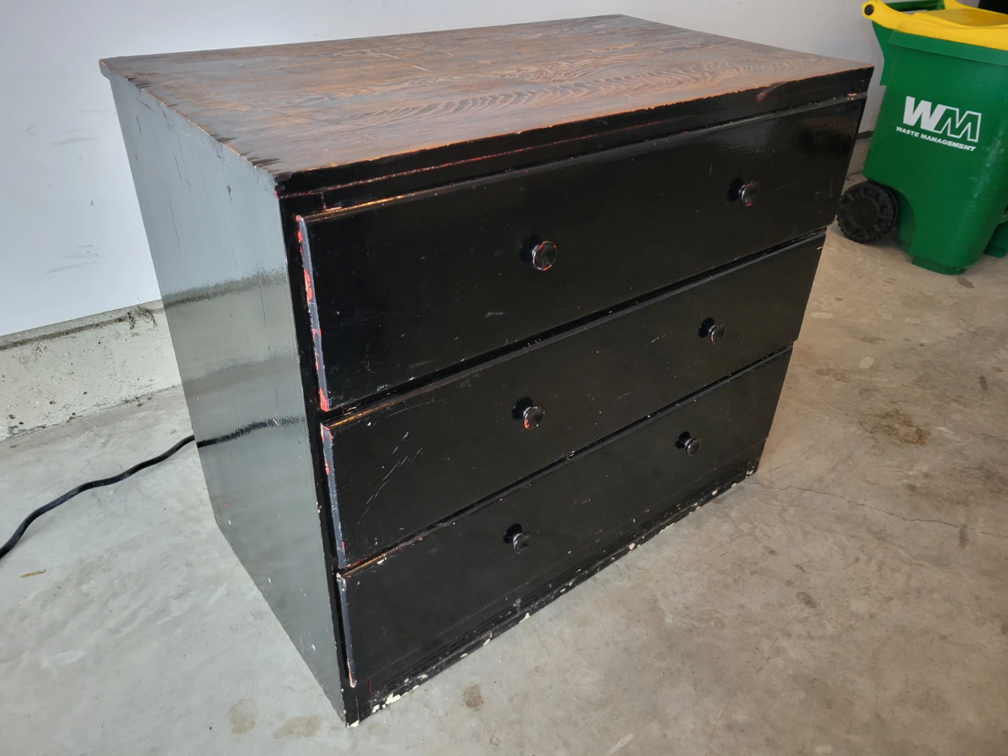 Black 3-Drawer Dresser