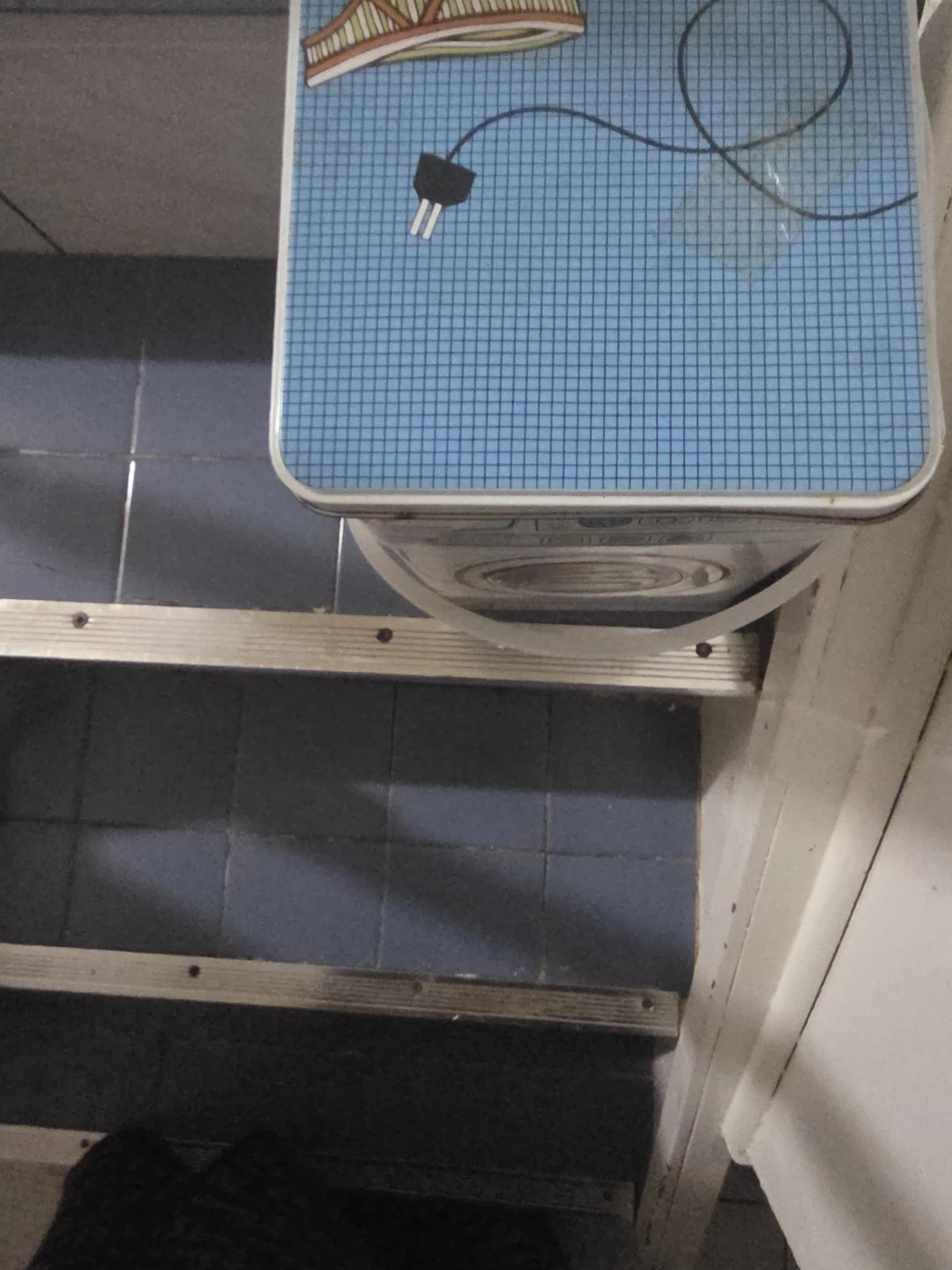 Decorative Tin Storage Box - Washing Machine Design