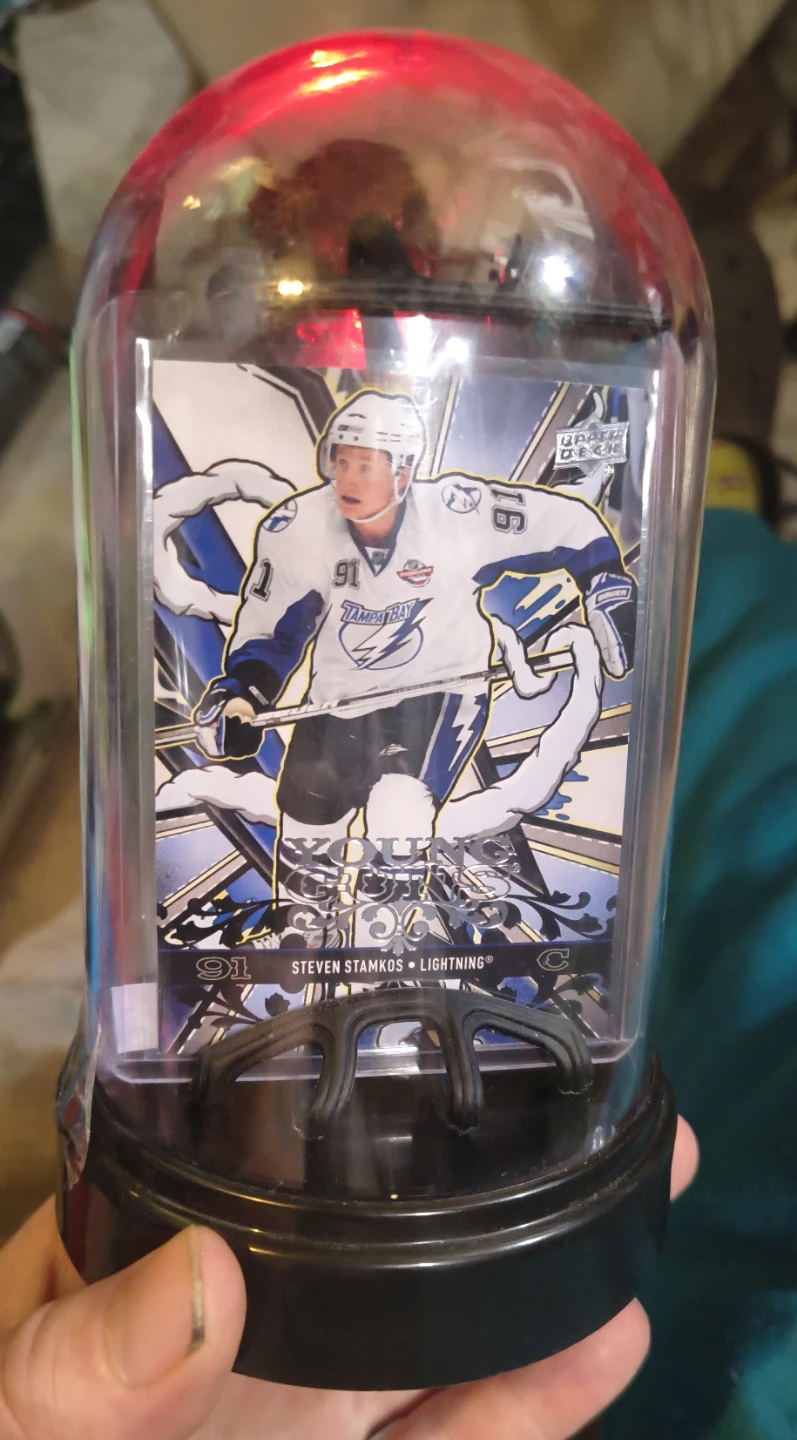 Steven Stamkos Tampa Bay Lightning Hockey Card in Display Dome - photo 2