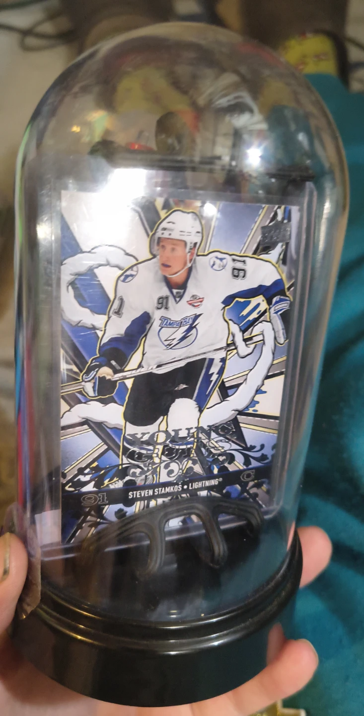 Steven Stamkos Tampa Bay Lightning Hockey Card in Display Dome - photo 3