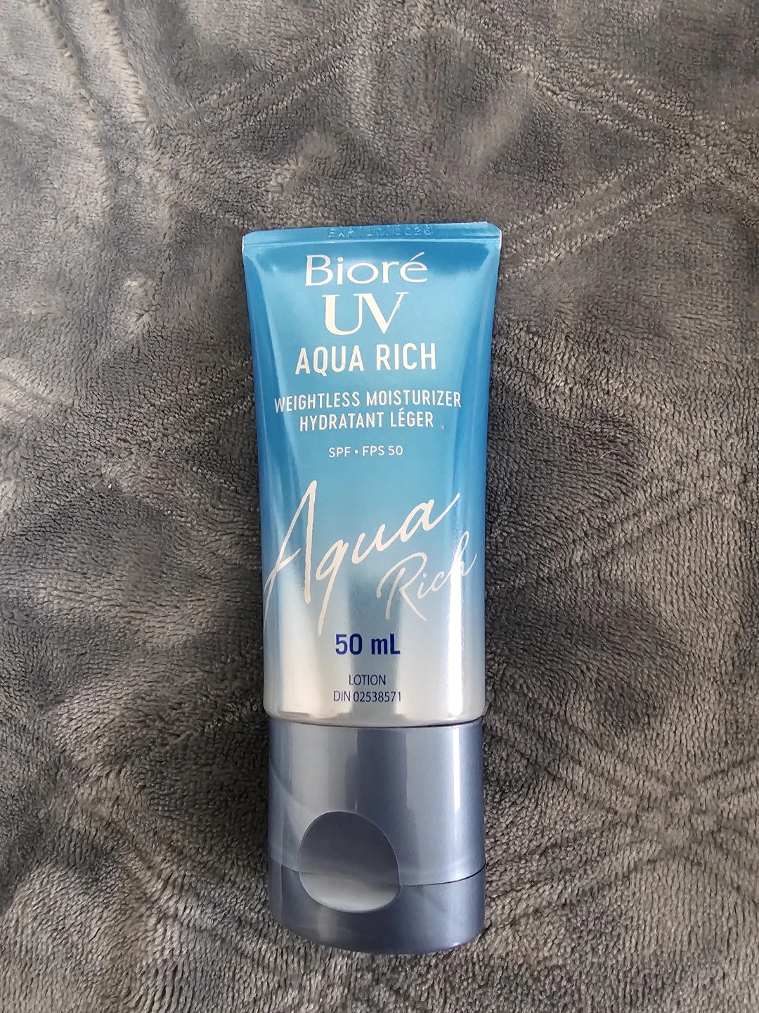 Bioré UV Aqua Rich Weightless Moisturizer with SPF 50 - photo 5