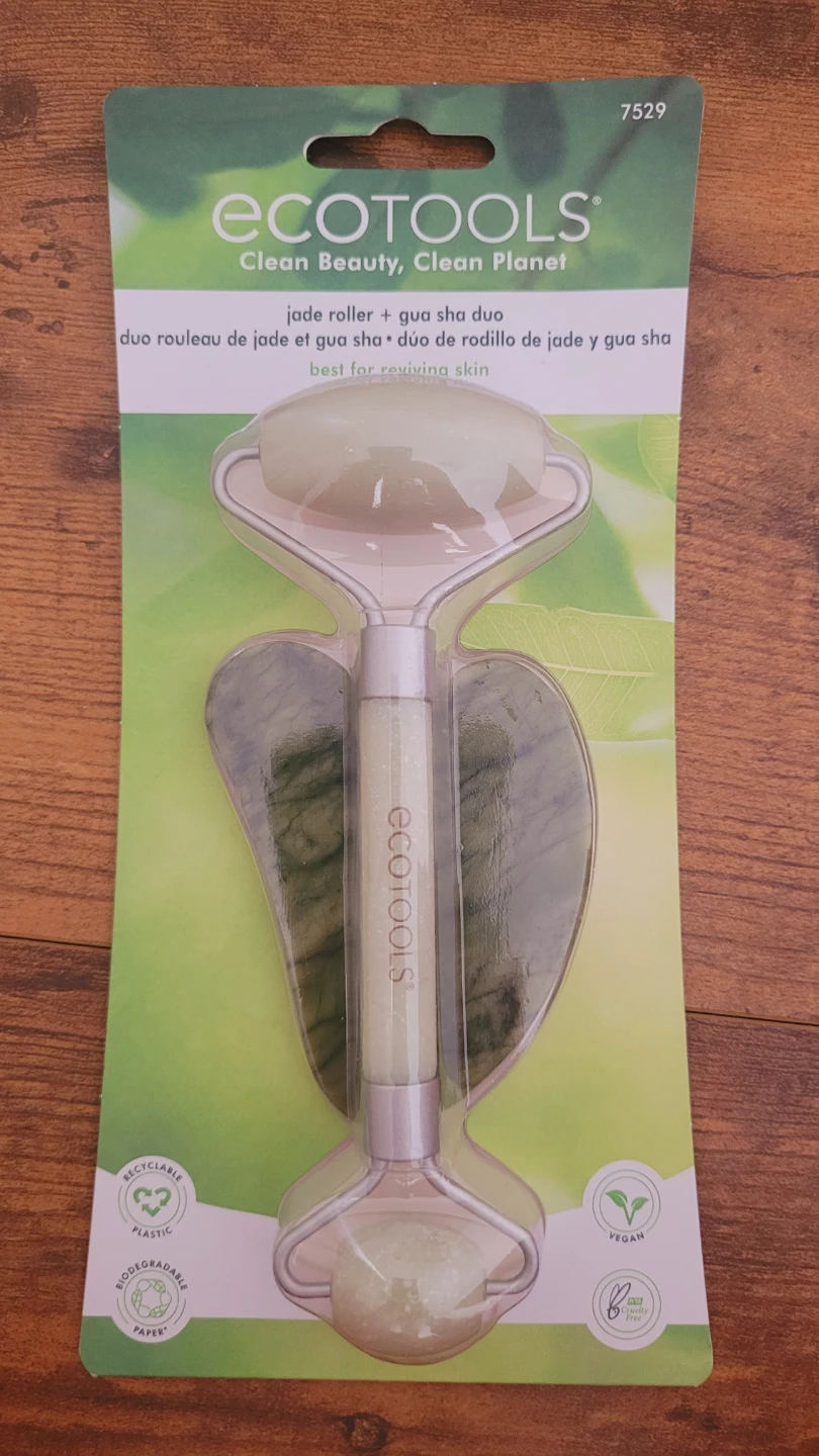 Bundle Jade Roller & Gua Sha + Round Lab Collagen Masks (New) - photo 4