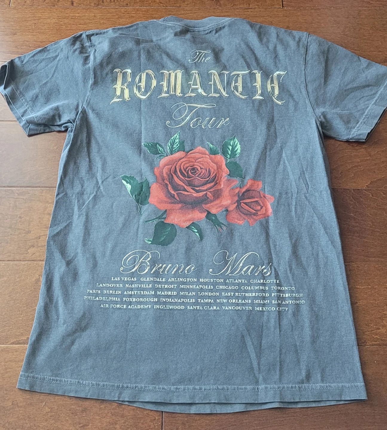 Bruno Mars The Romantic Tour T-Shirt (Brand New & Never Worn) - photo 2