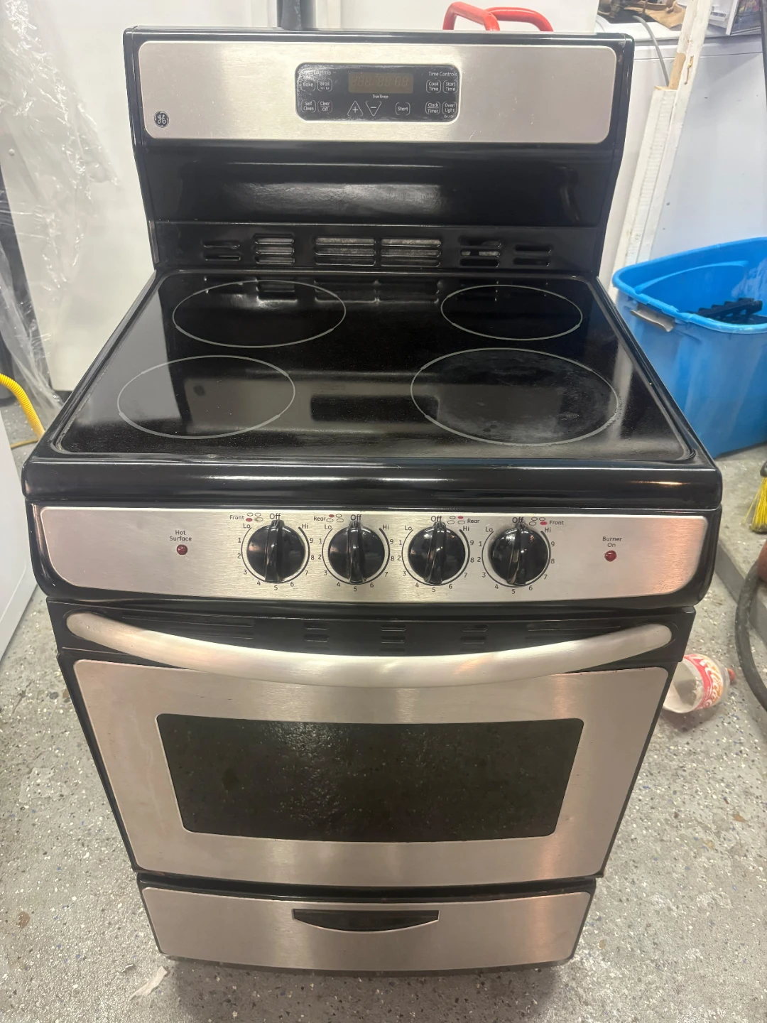 GE 24in stainless steel electric stove