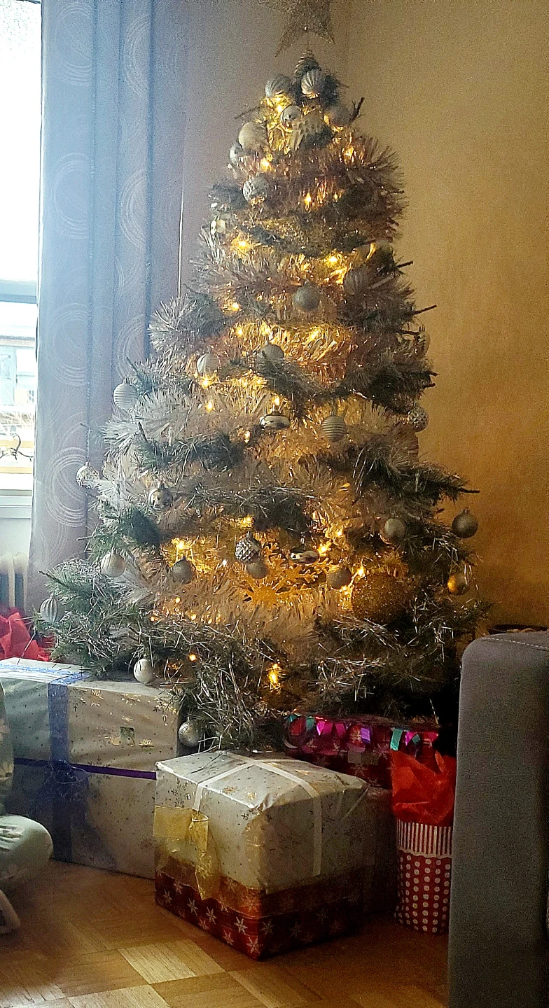 7ft Christmas Tree