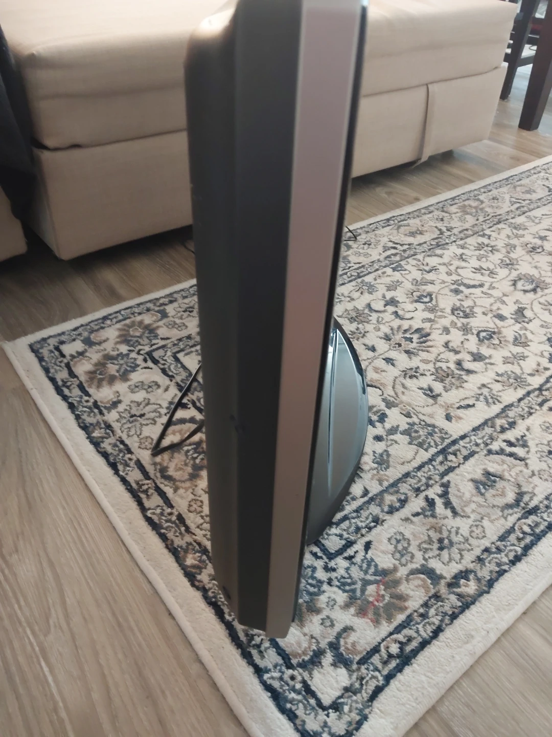 Sharp Aquos TV - photo 2