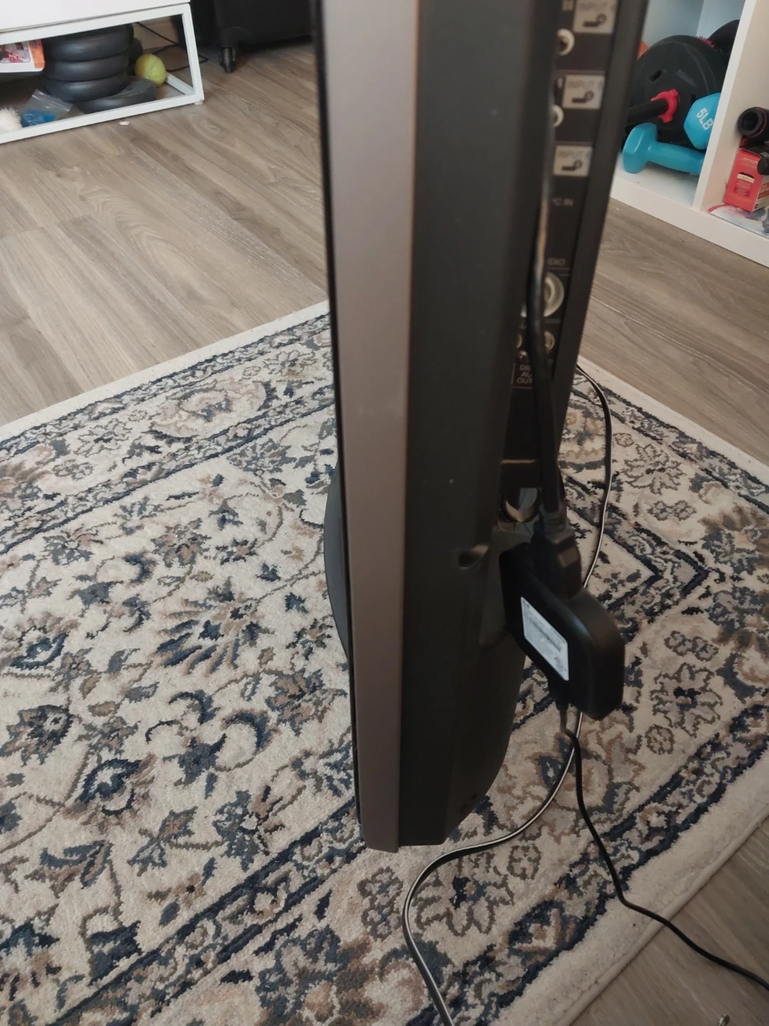 Sharp Aquos TV - photo 3