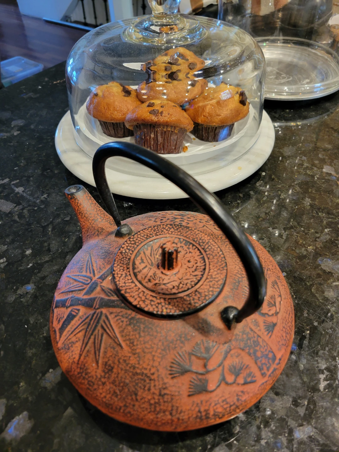 Cast Iron Teapot with Bamboo and Pine Design