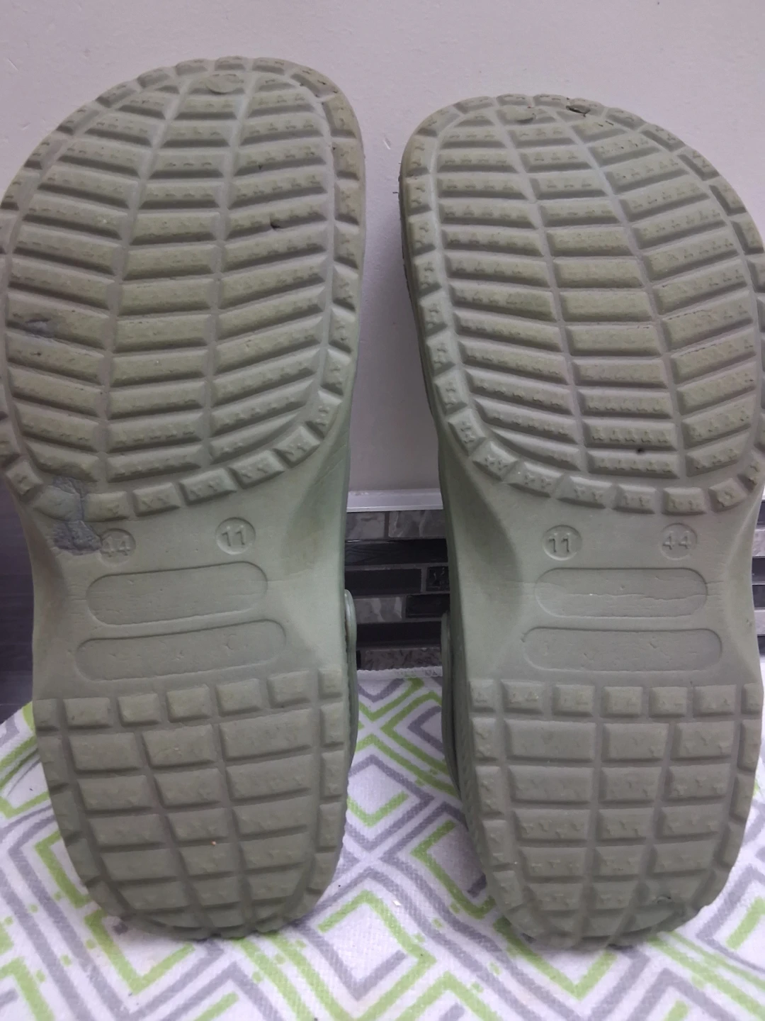 Olive Green Clog SHOES SIZE 11 - photo 3