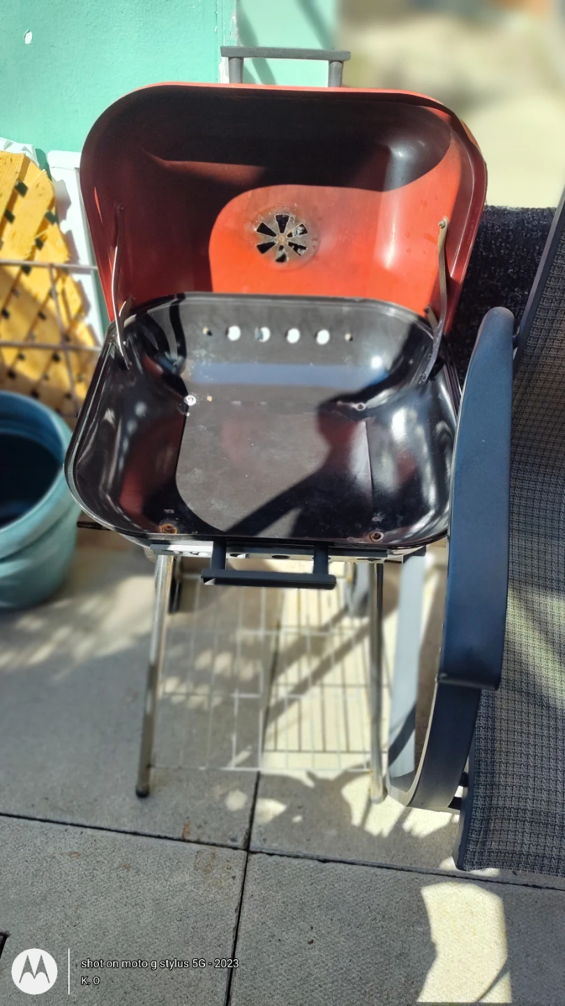 ⚽FREE Patio Set: Rocking Chair & BBQ Grill (As-Is) - photo 4