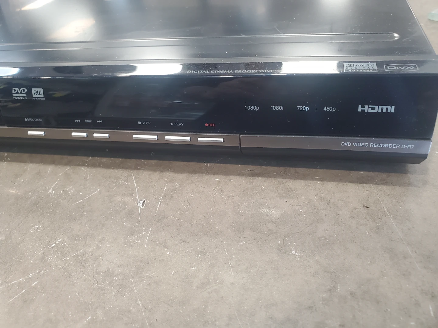 Toshiba DVD Video Recorder D-R7 with Remote - photo 4