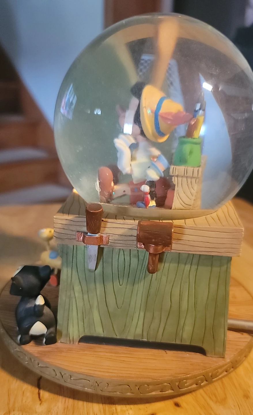 Retired Disney Pinocchio Musical Snow Globe - photo 4